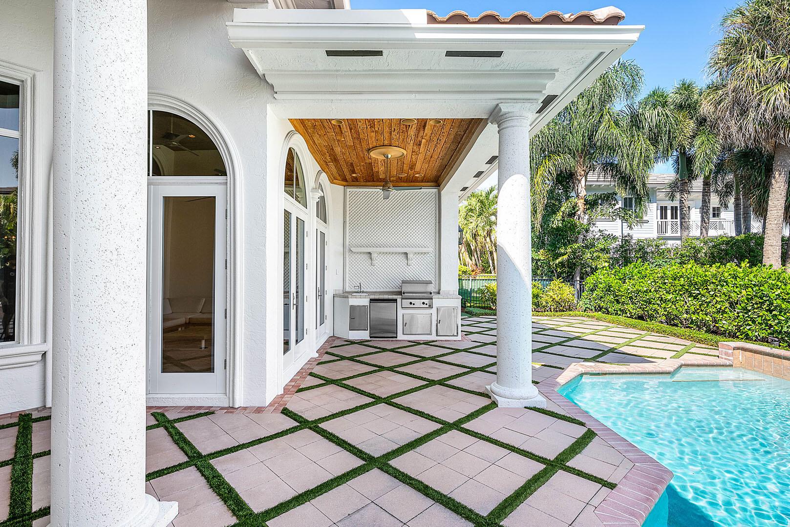ROYAL PALM YACHT & COUNTR - Residential