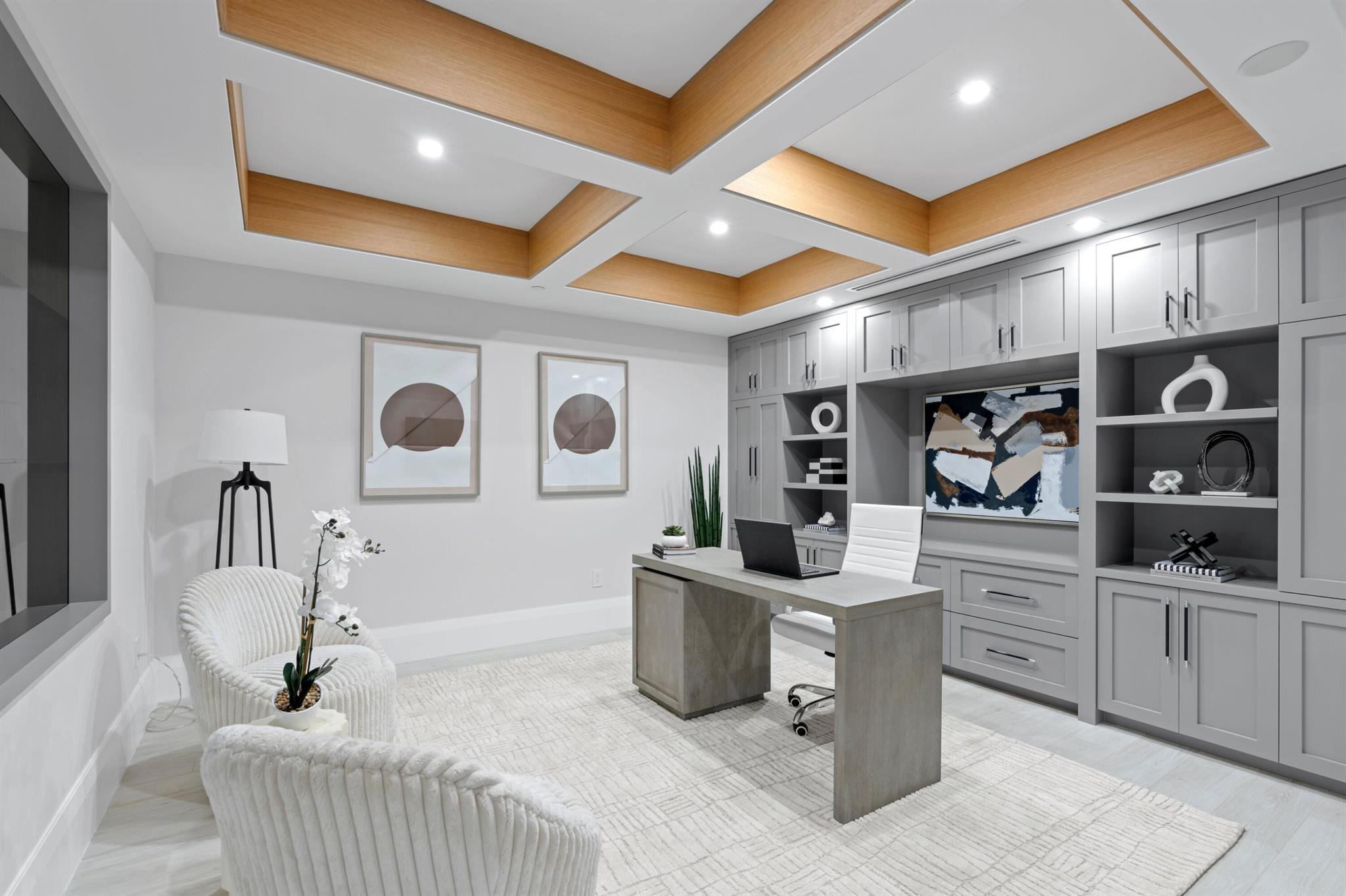 LUXURIA CONDO - Residential