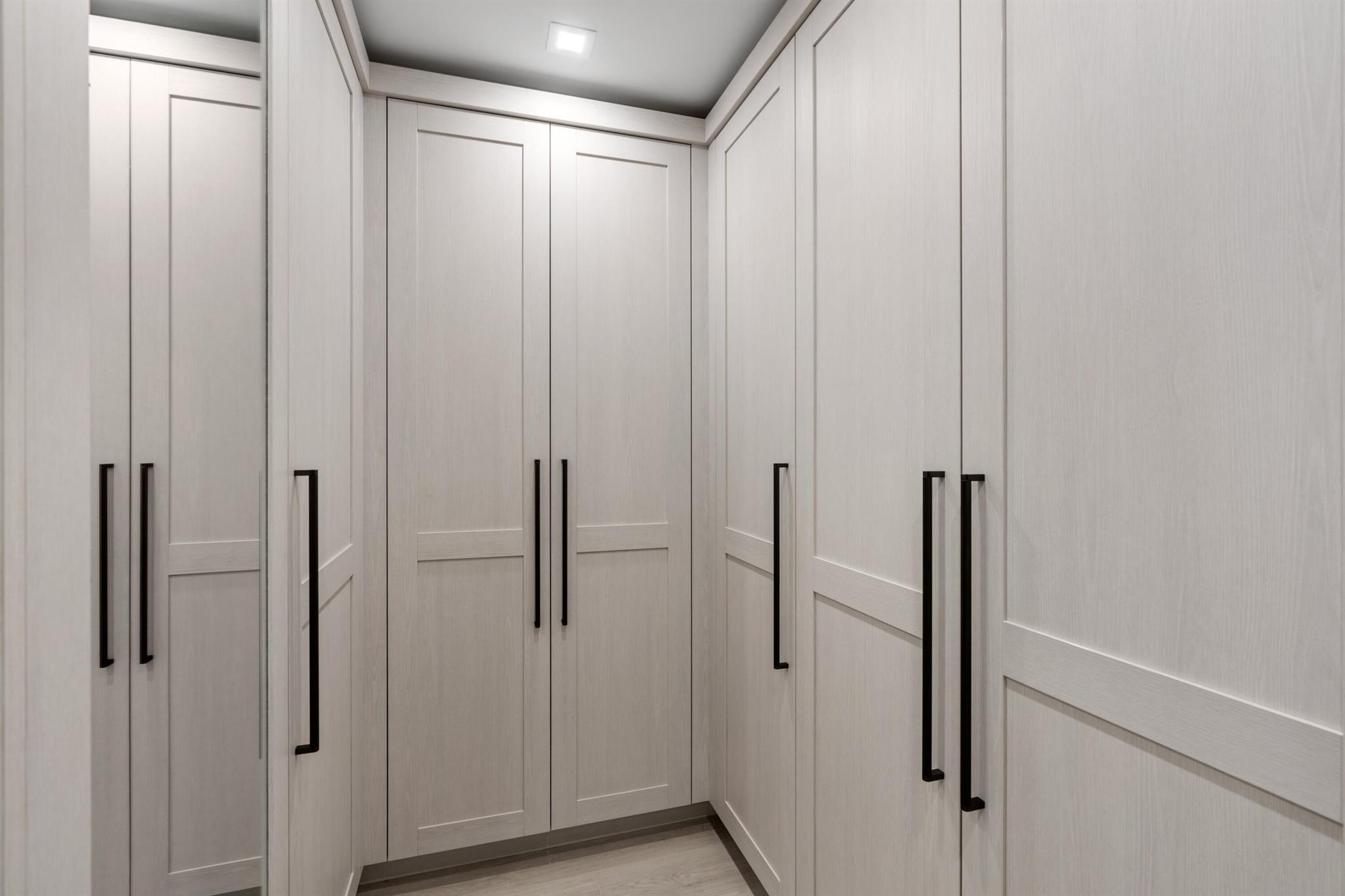 LUXURIA CONDO - Residential