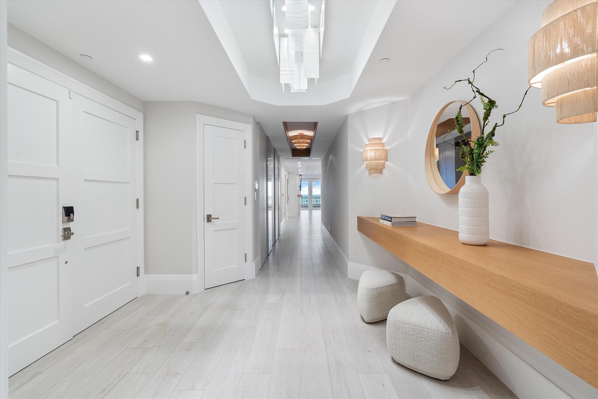 LUXURIA CONDO - Residential