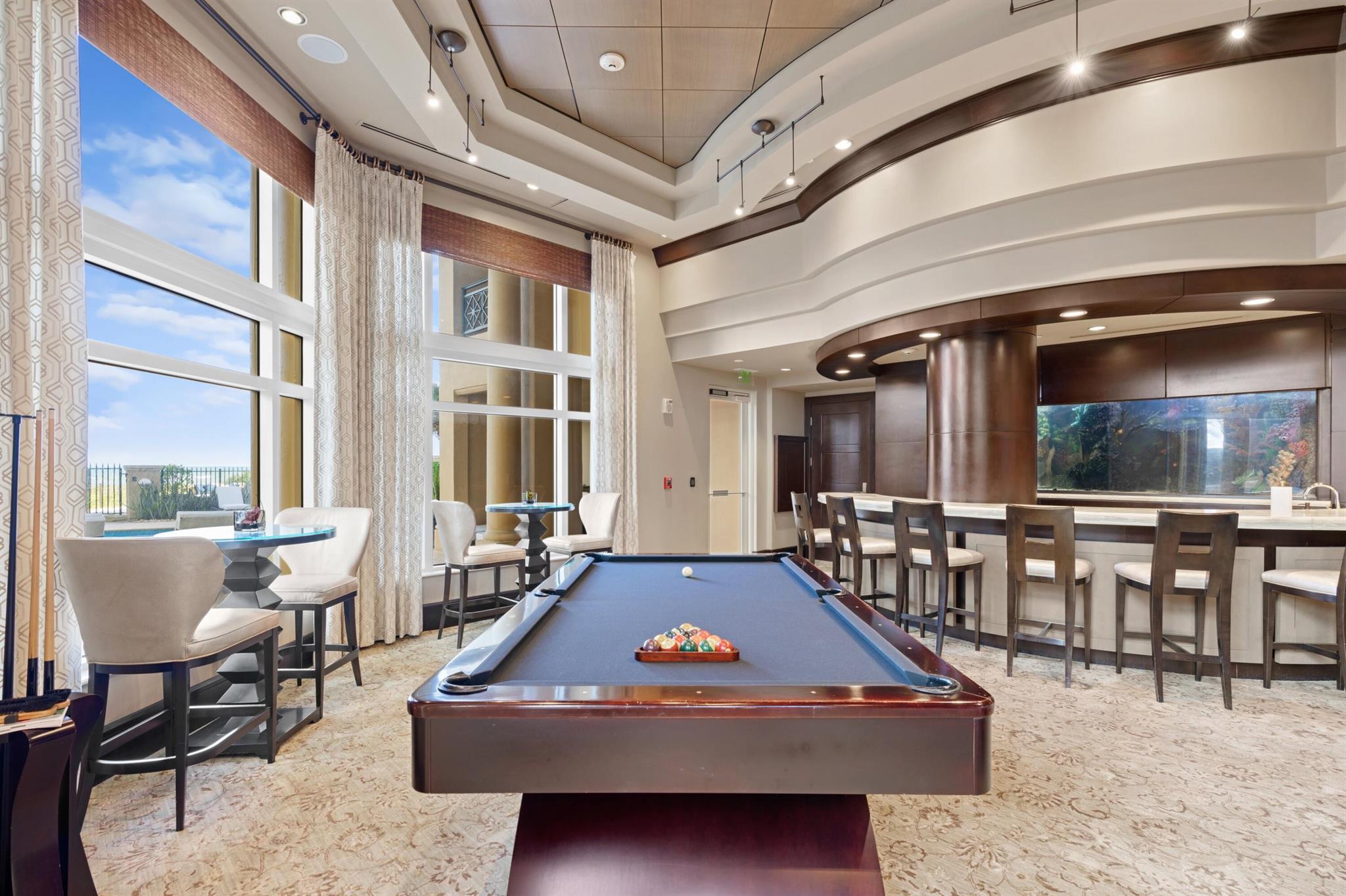 LUXURIA CONDO - Residential