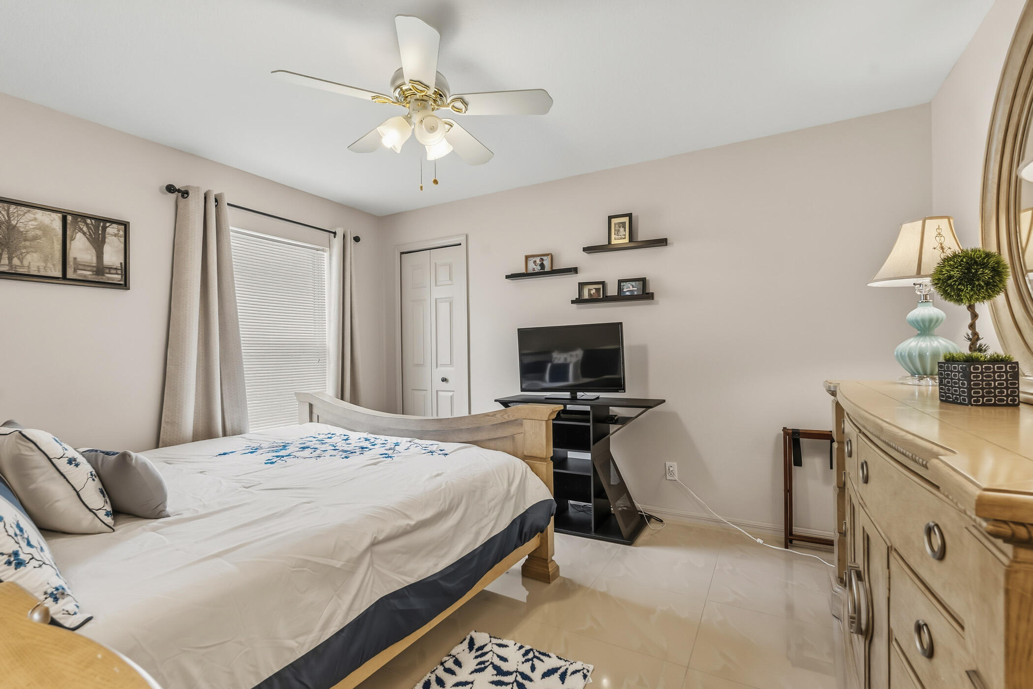 WATERFORD LAKES PHASE II SUBDIVISION - Residential