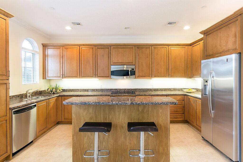 ESTANCIA AT BOYNTON BEACH - Residential