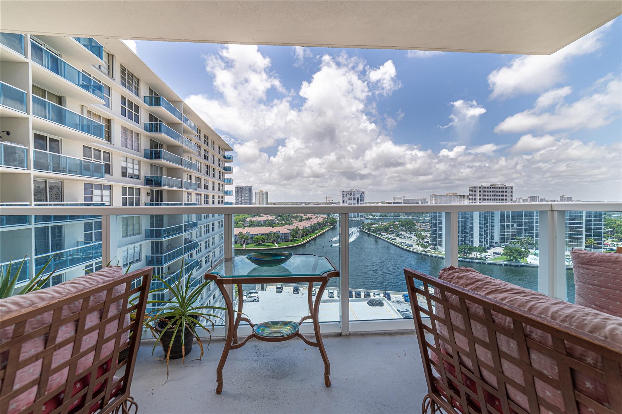 3800 S Ocean Dr 1424