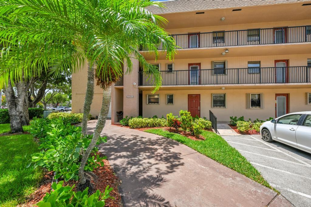 10303 Sunrise Lakes Blvd 107