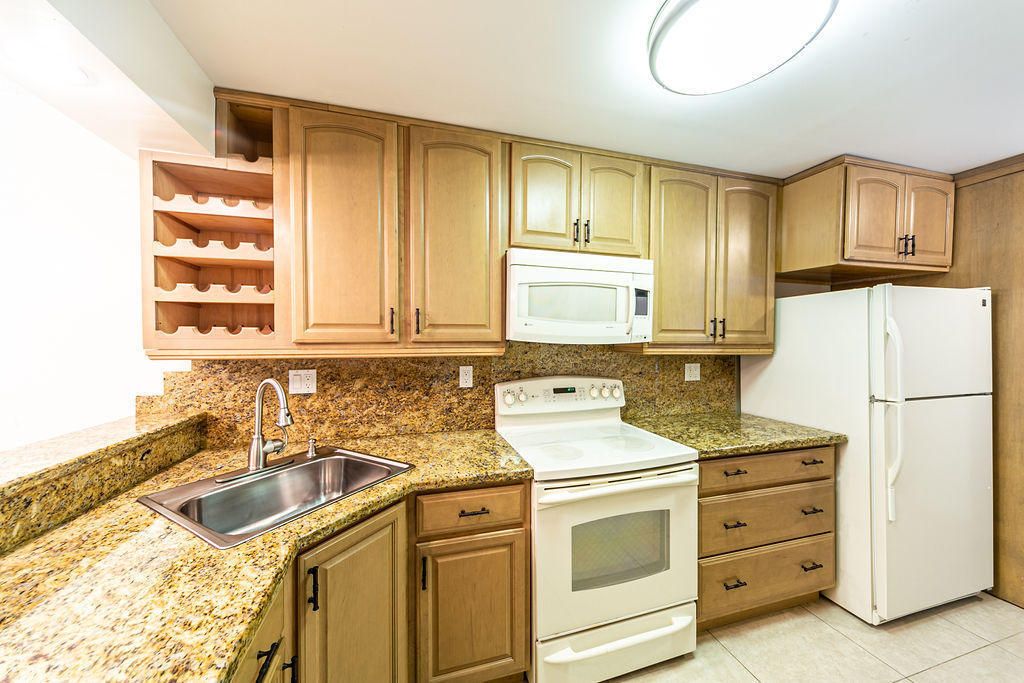 Photo of 6 Royal Palm Way #102, Boca Raton, FL 33432 (MLS # B26011118)