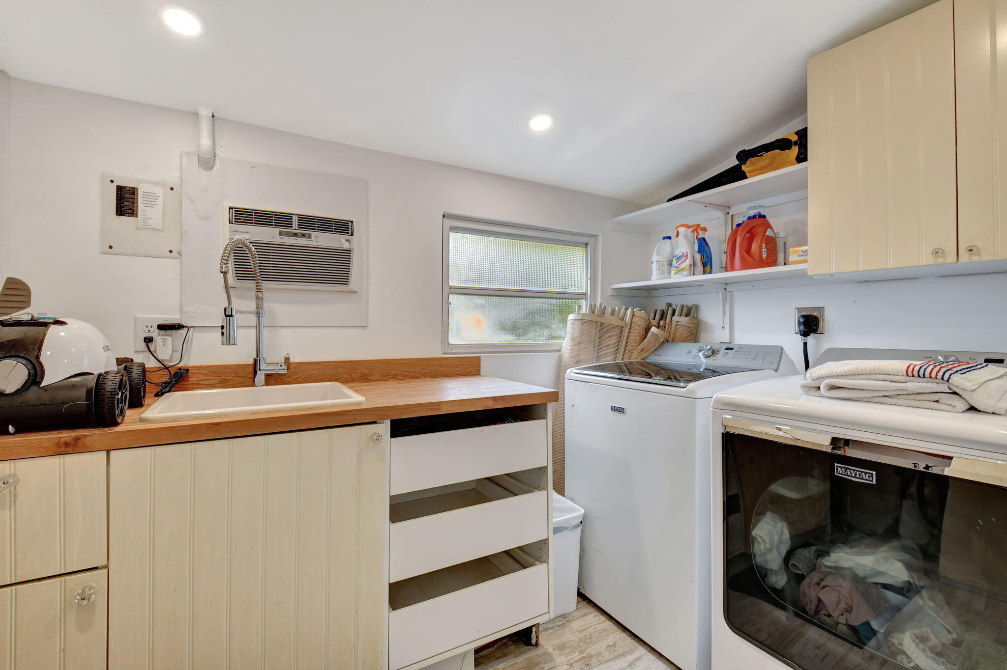 DEL IDA PARK - Residential Lease