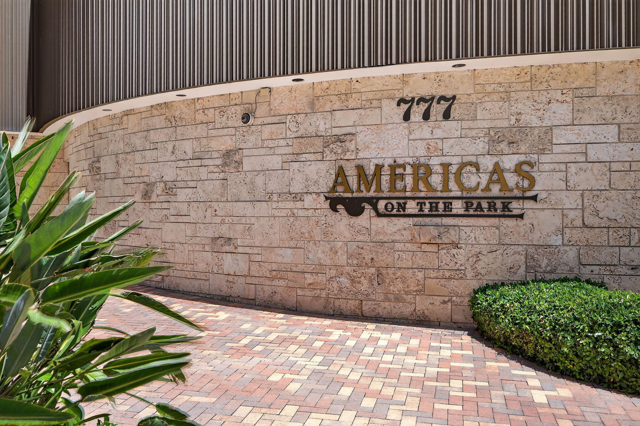 AMERICAS ON THE PARK CONDO - Residential