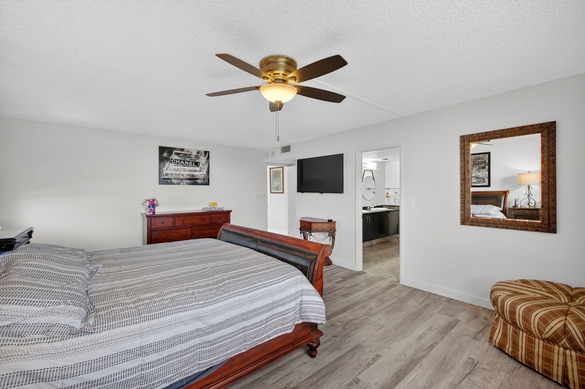 AMERICAS ON THE PARK CONDO - Residential