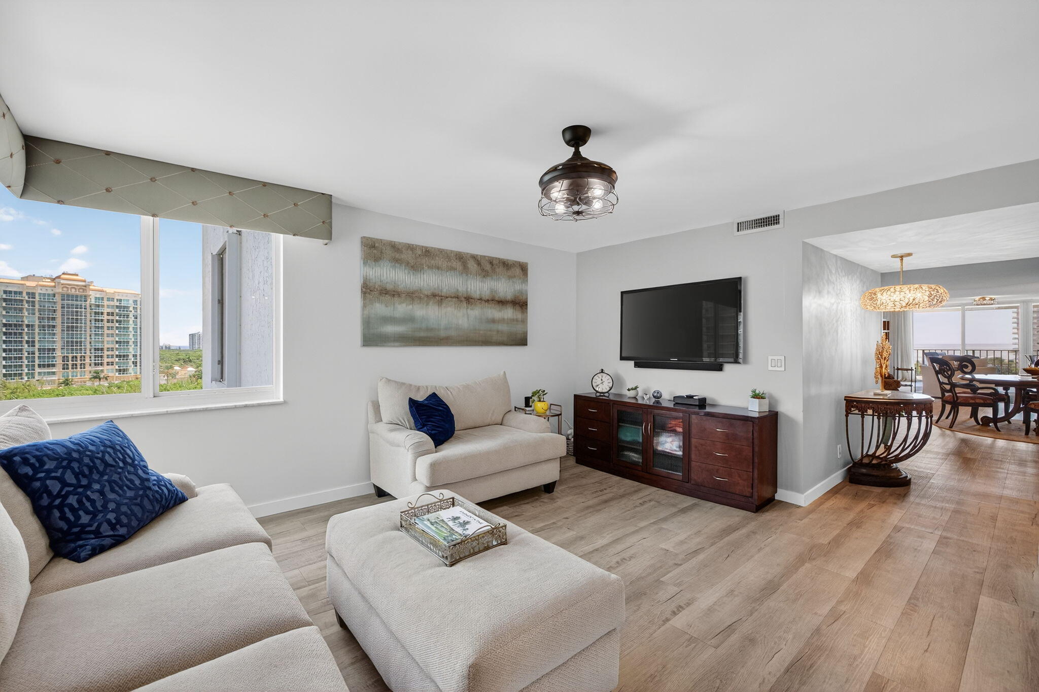 AMERICAS ON THE PARK CONDO - Residential