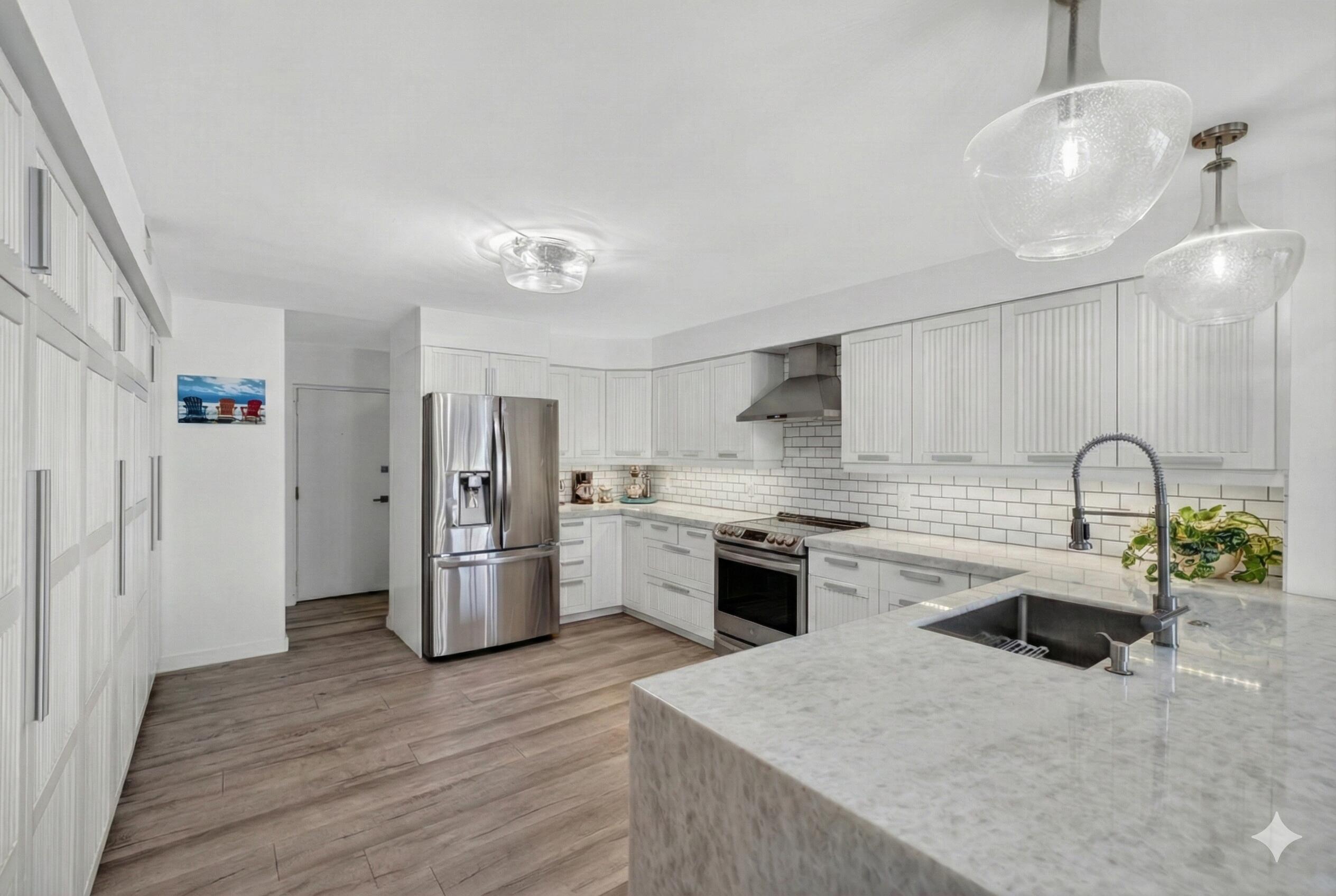 AMERICAS ON THE PARK CONDO - Residential