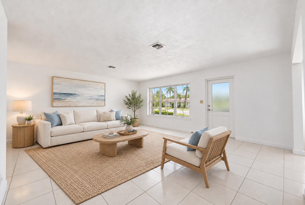 Photo of 881 NE 4TH Avenue, Boca Raton, FL 33432 (MLS # B26084718)