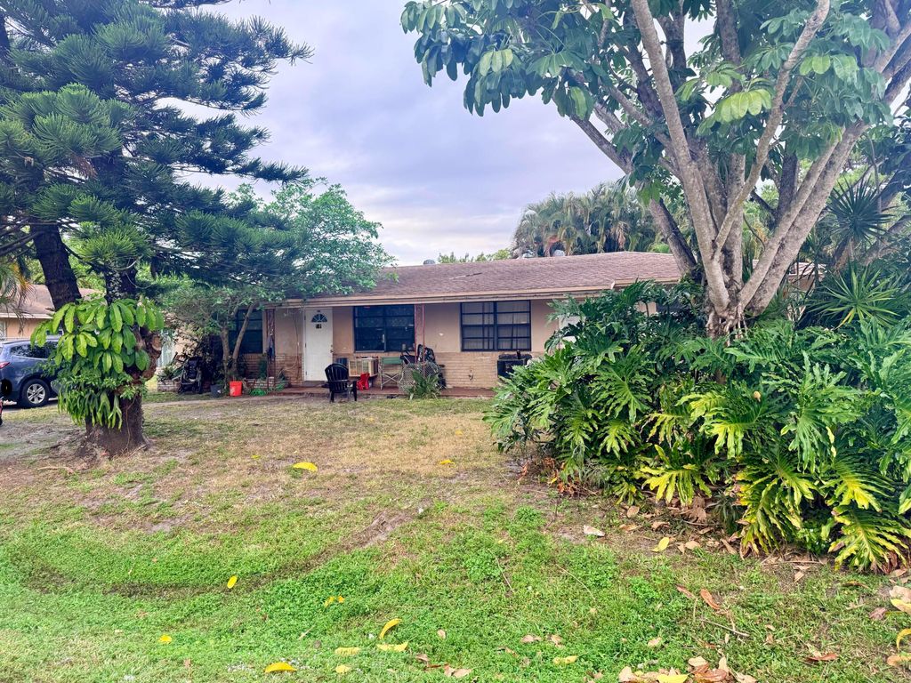 Photo of 4847 Carver Street, Lake Worth, FL 33463 (MLS # R11155603)