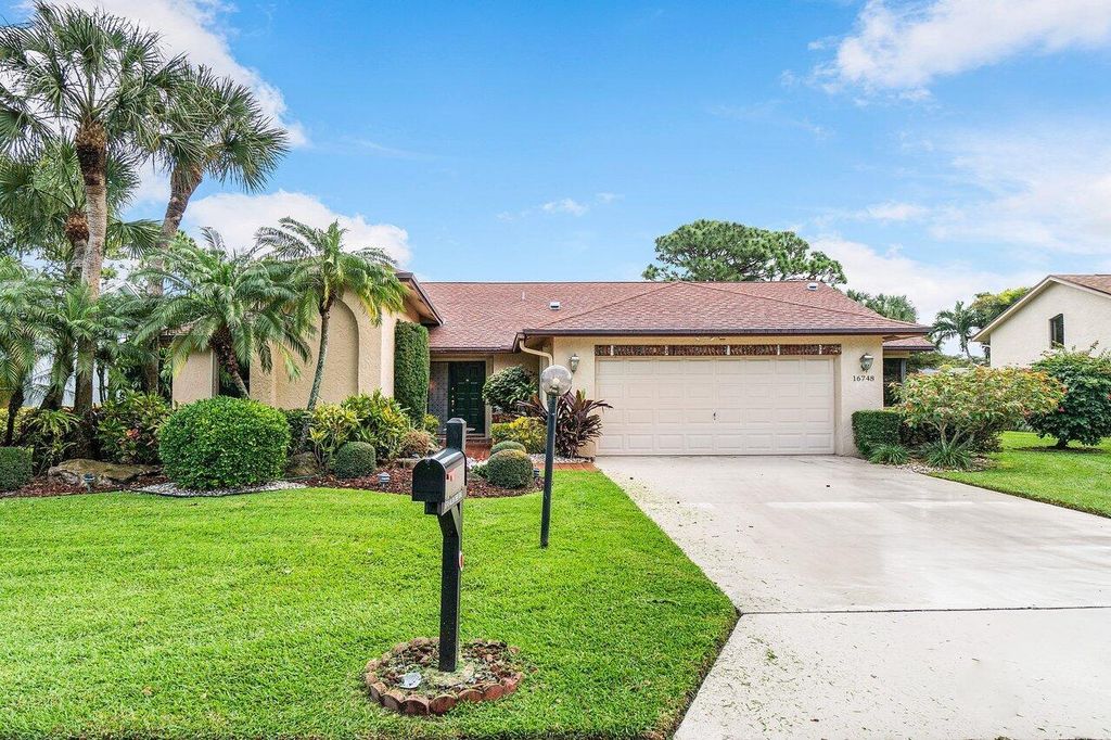 Photo of 16778 Willow Creek Drive, Delray Beach, FL 33484 (MLS # R11145714)