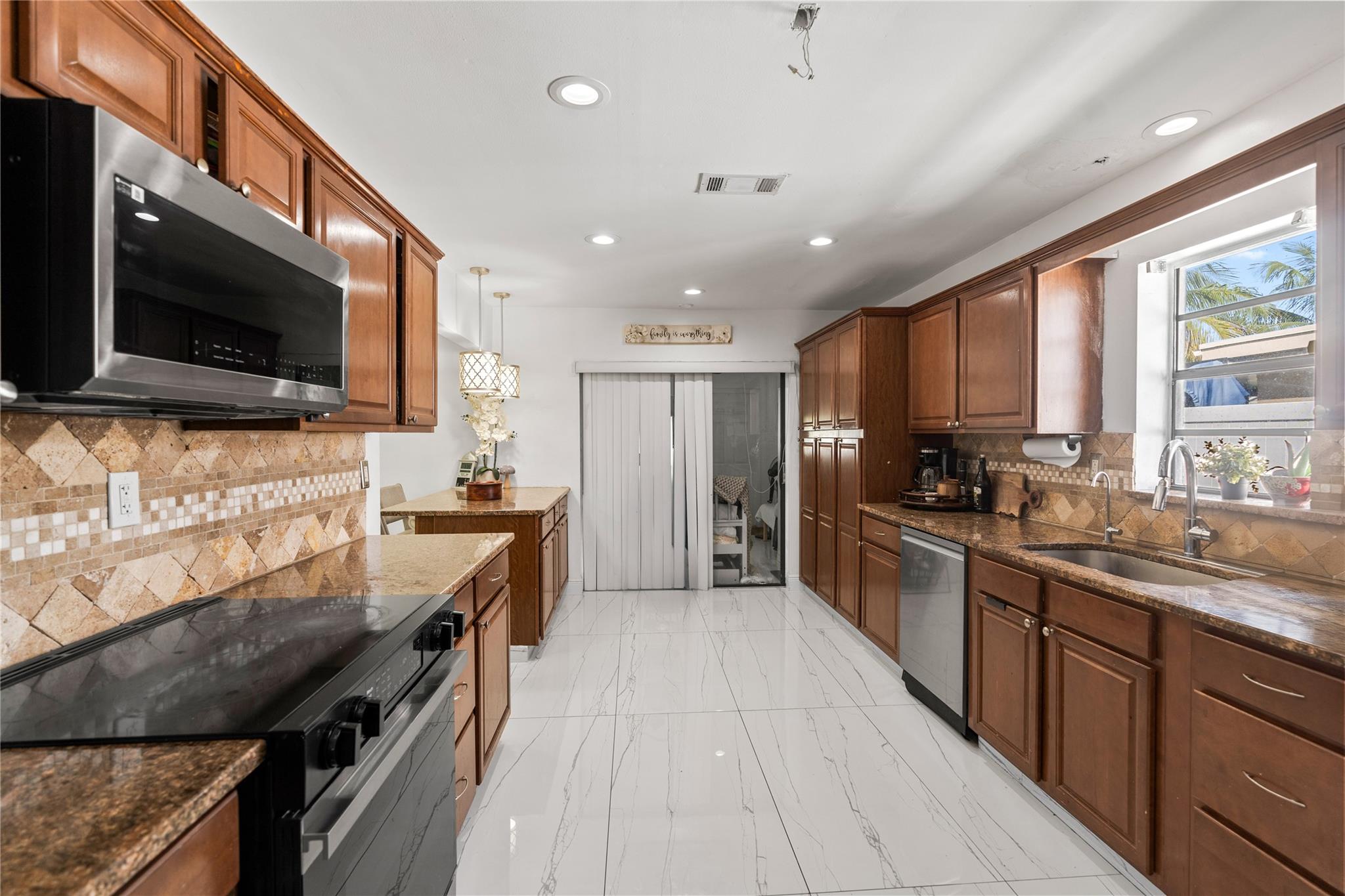 NORTHWOOD - Residential