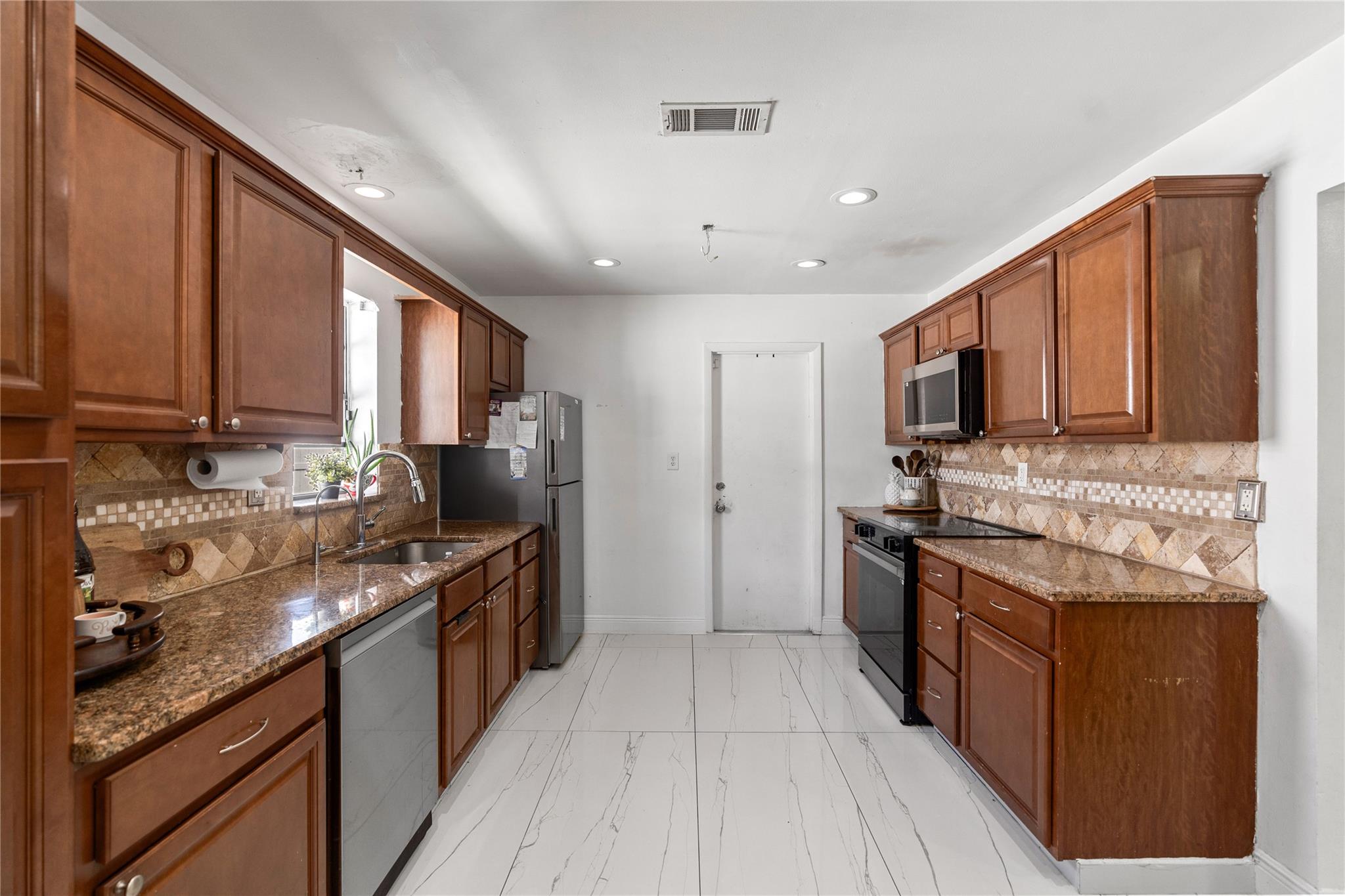 NORTHWOOD - Residential