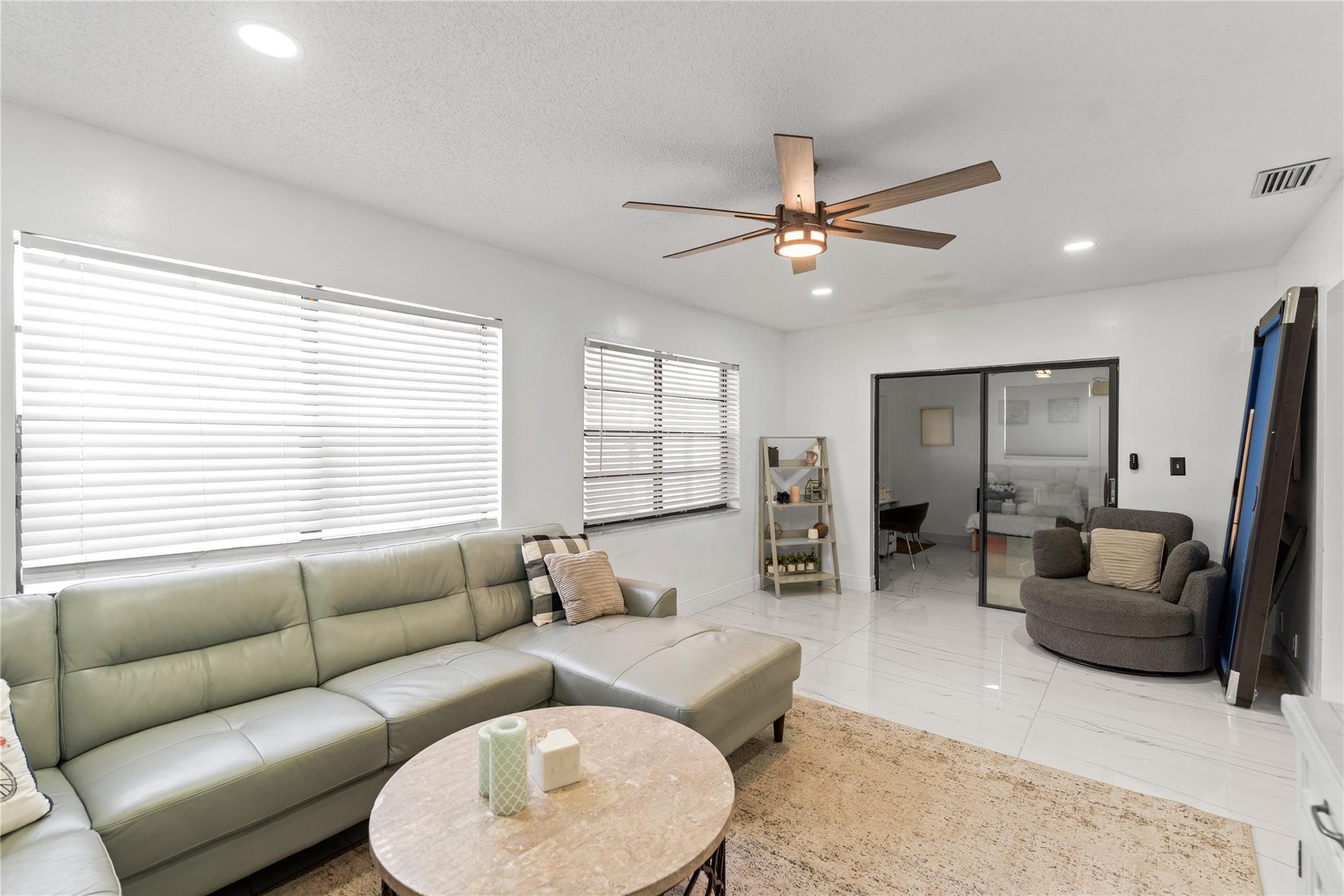 NORTHWOOD - Residential