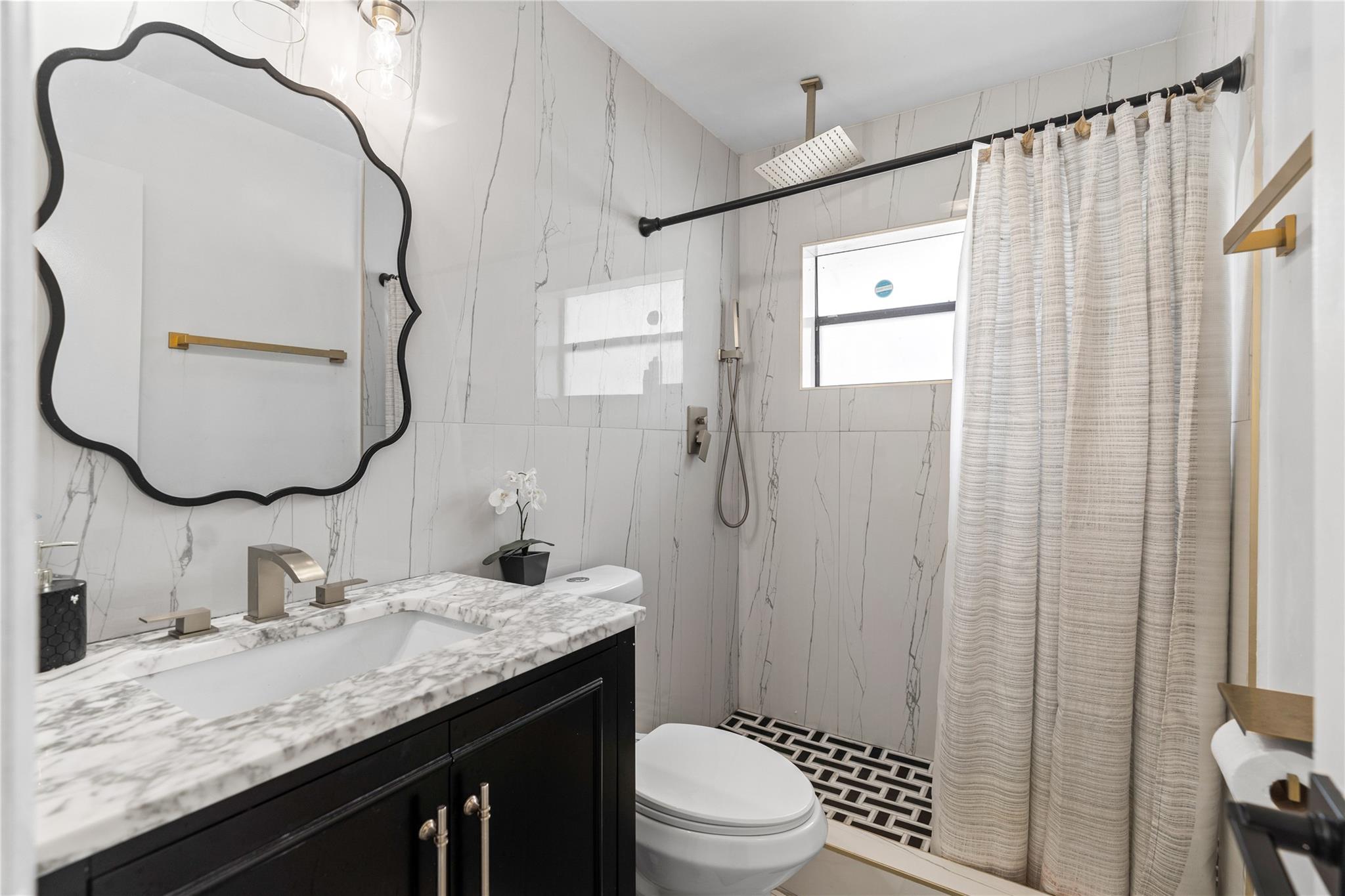 NORTHWOOD - Residential