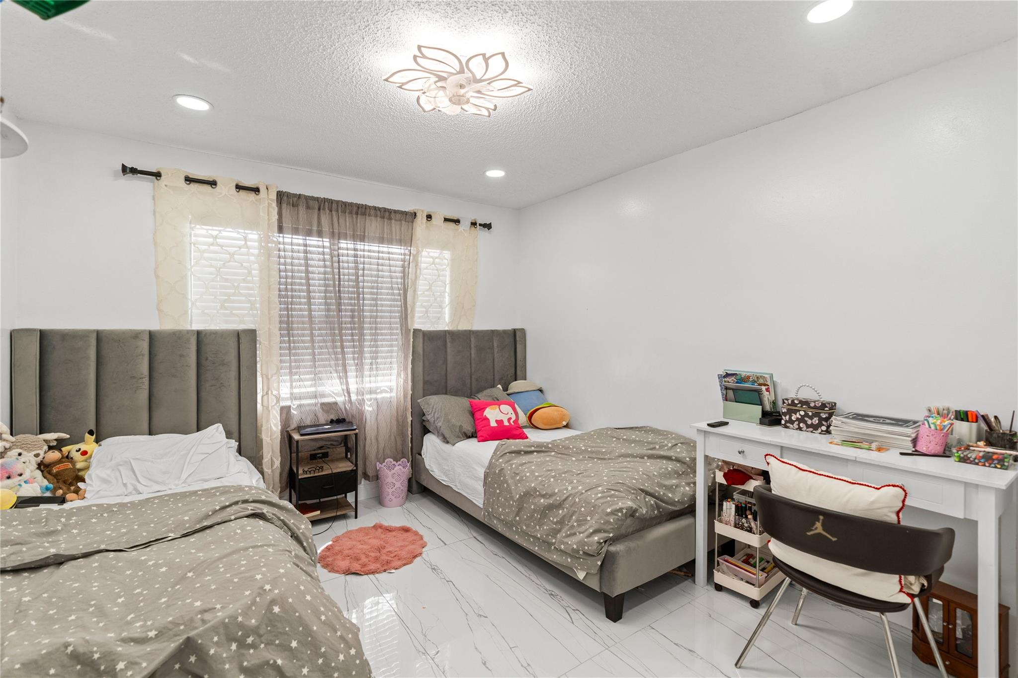 NORTHWOOD - Residential