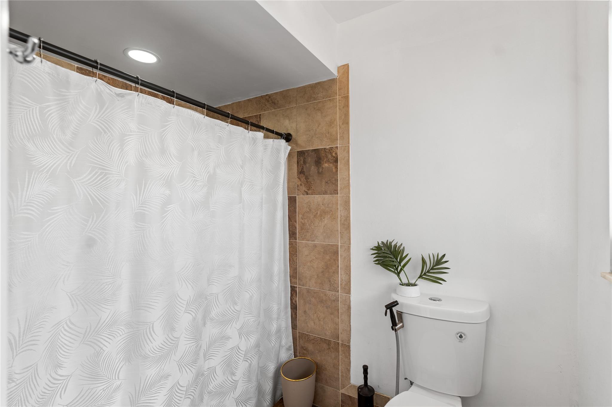 NORTHWOOD - Residential