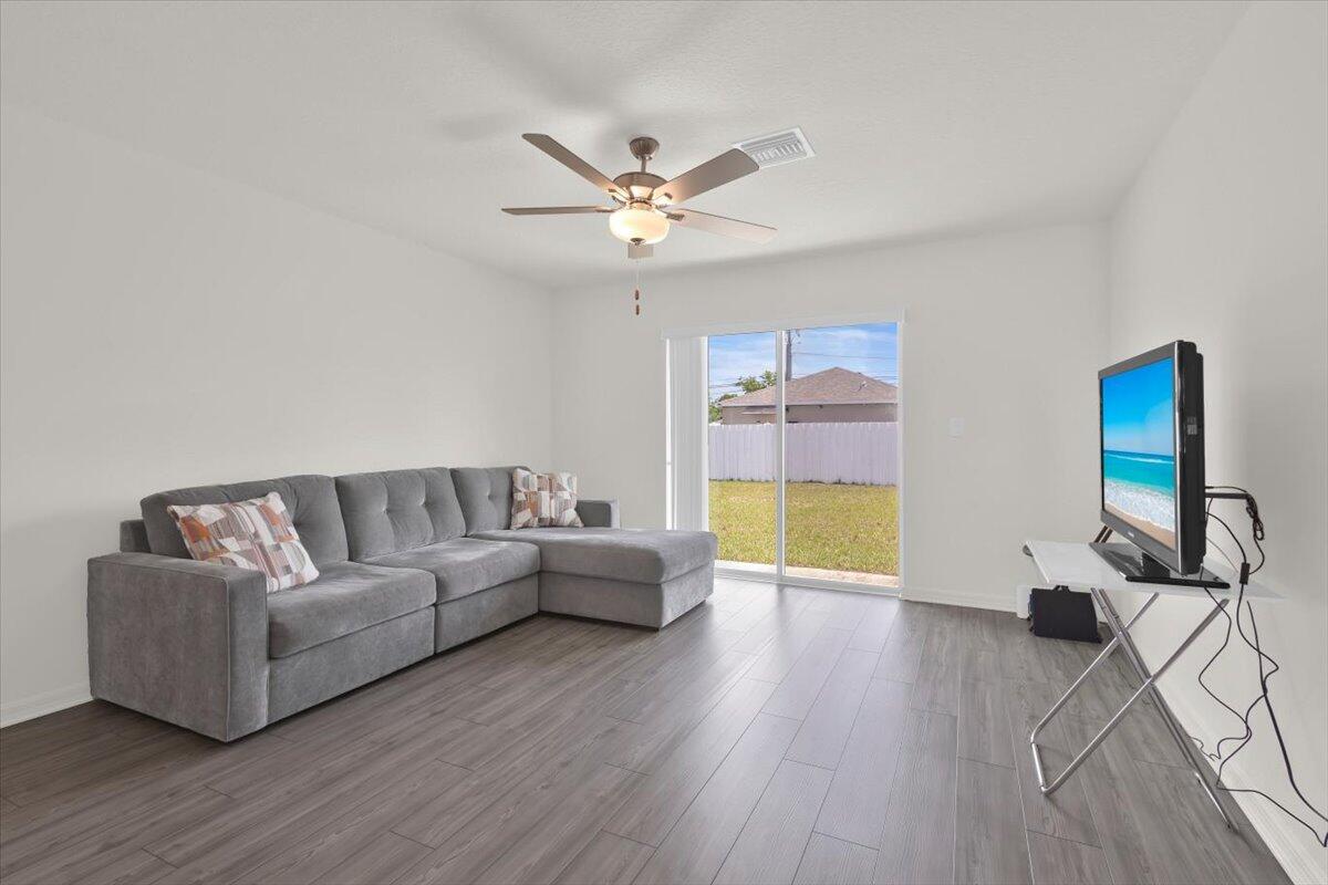 PORT ST LUCIE SECTION 16 - Residential