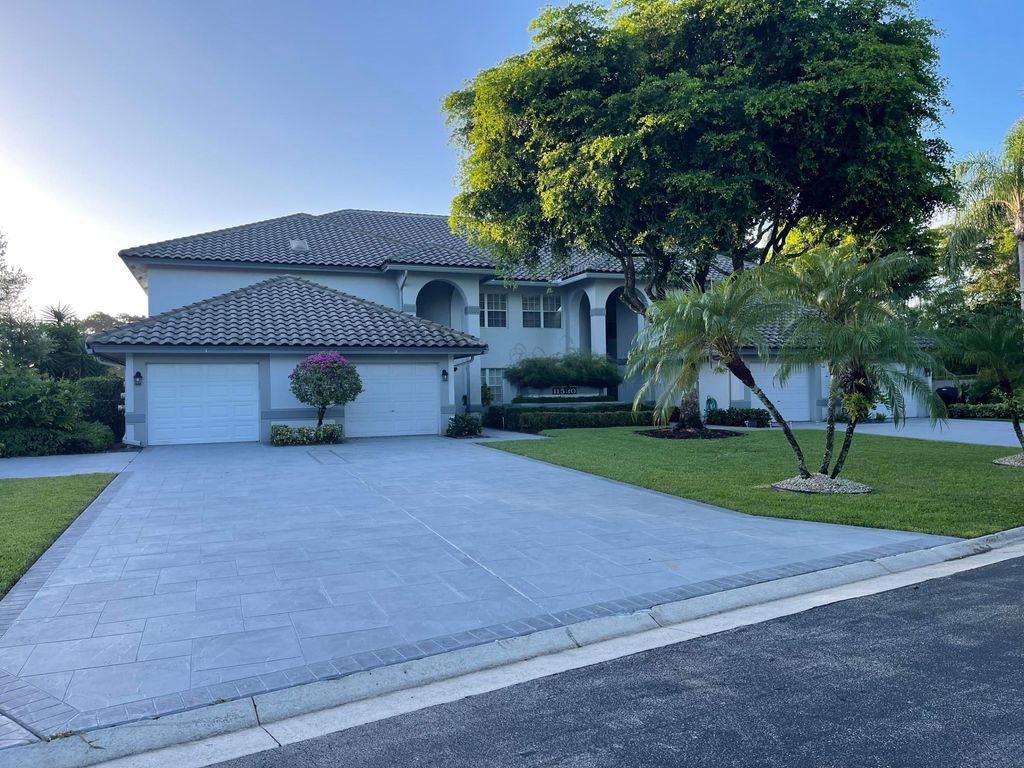 Photo of 11530 Briarwood Circle #1, Boynton Beach, FL 33437 (MLS # B26003340)