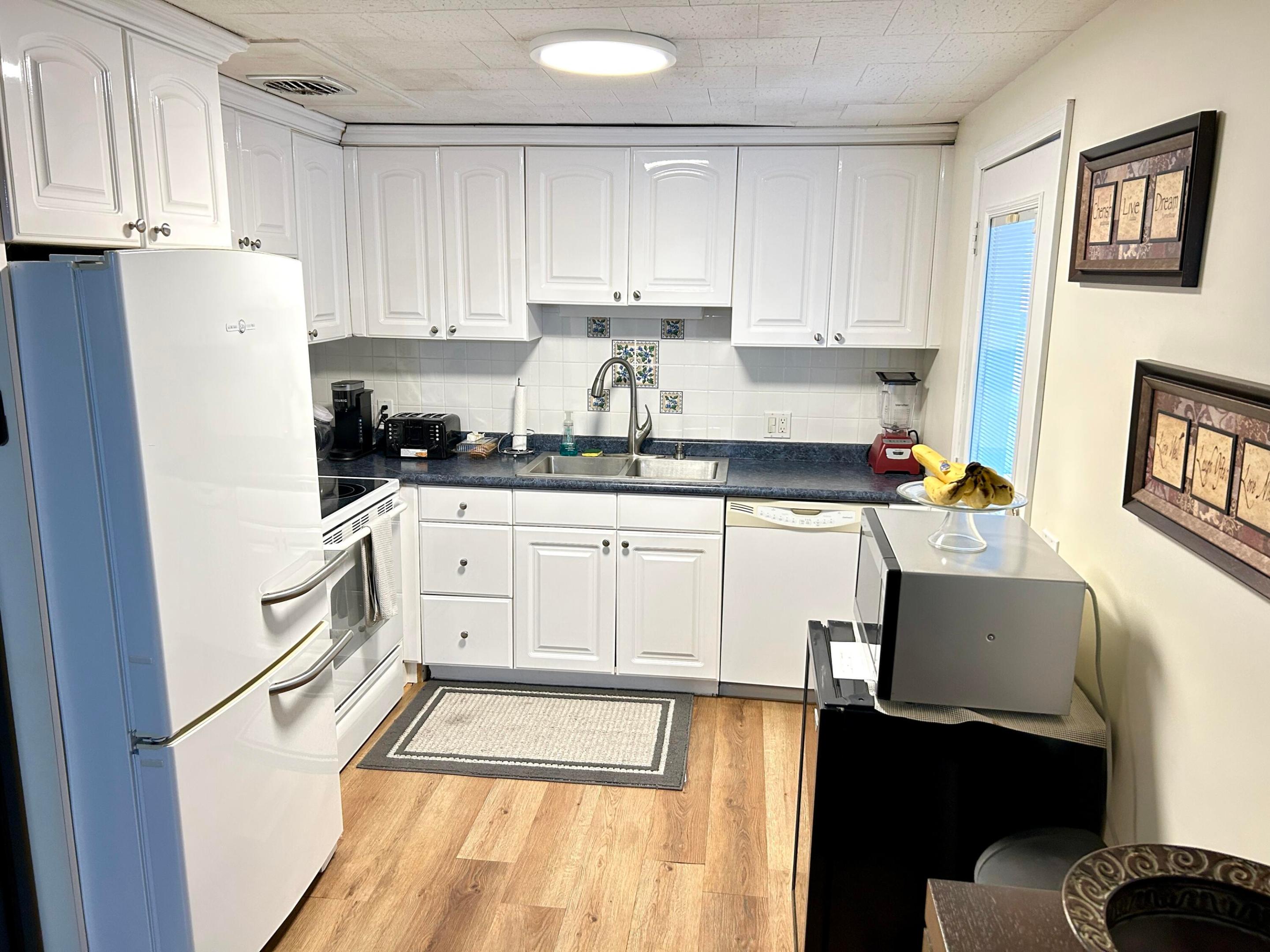 Title # 3657116 - 3657117 and IN # 41725 - 41725B - Residential