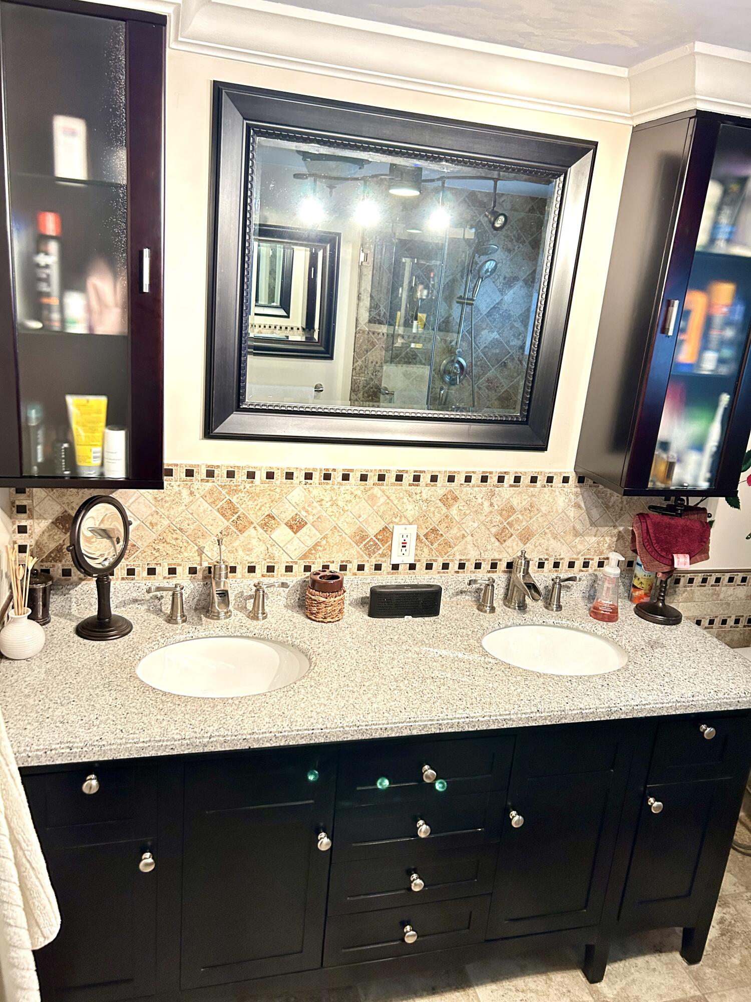 Title # 3657116 - 3657117 and IN # 41725 - 41725B - Residential