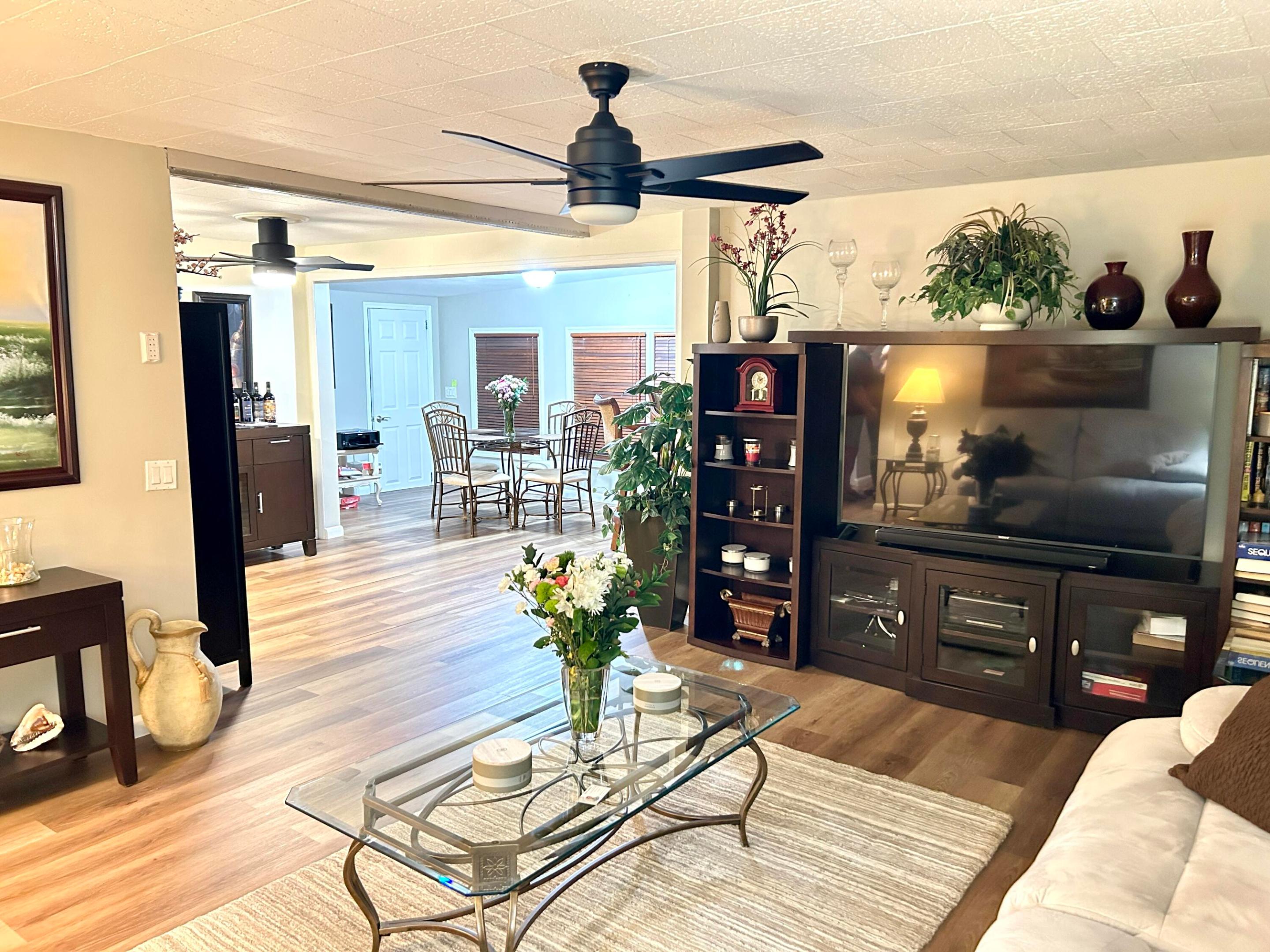 Title # 3657116 - 3657117 and IN # 41725 - 41725B - Residential