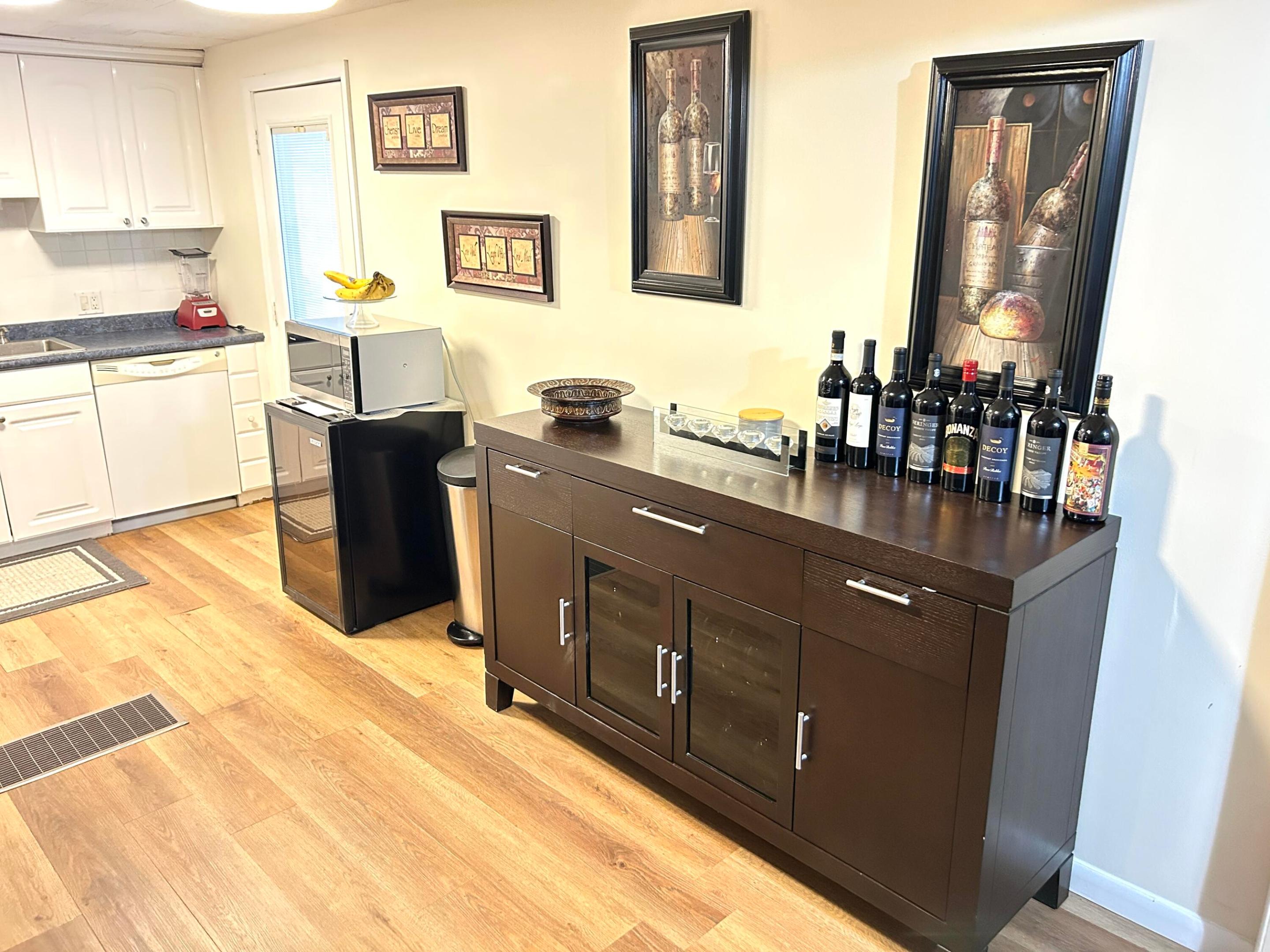 Title # 3657116 - 3657117 and IN # 41725 - 41725B - Residential