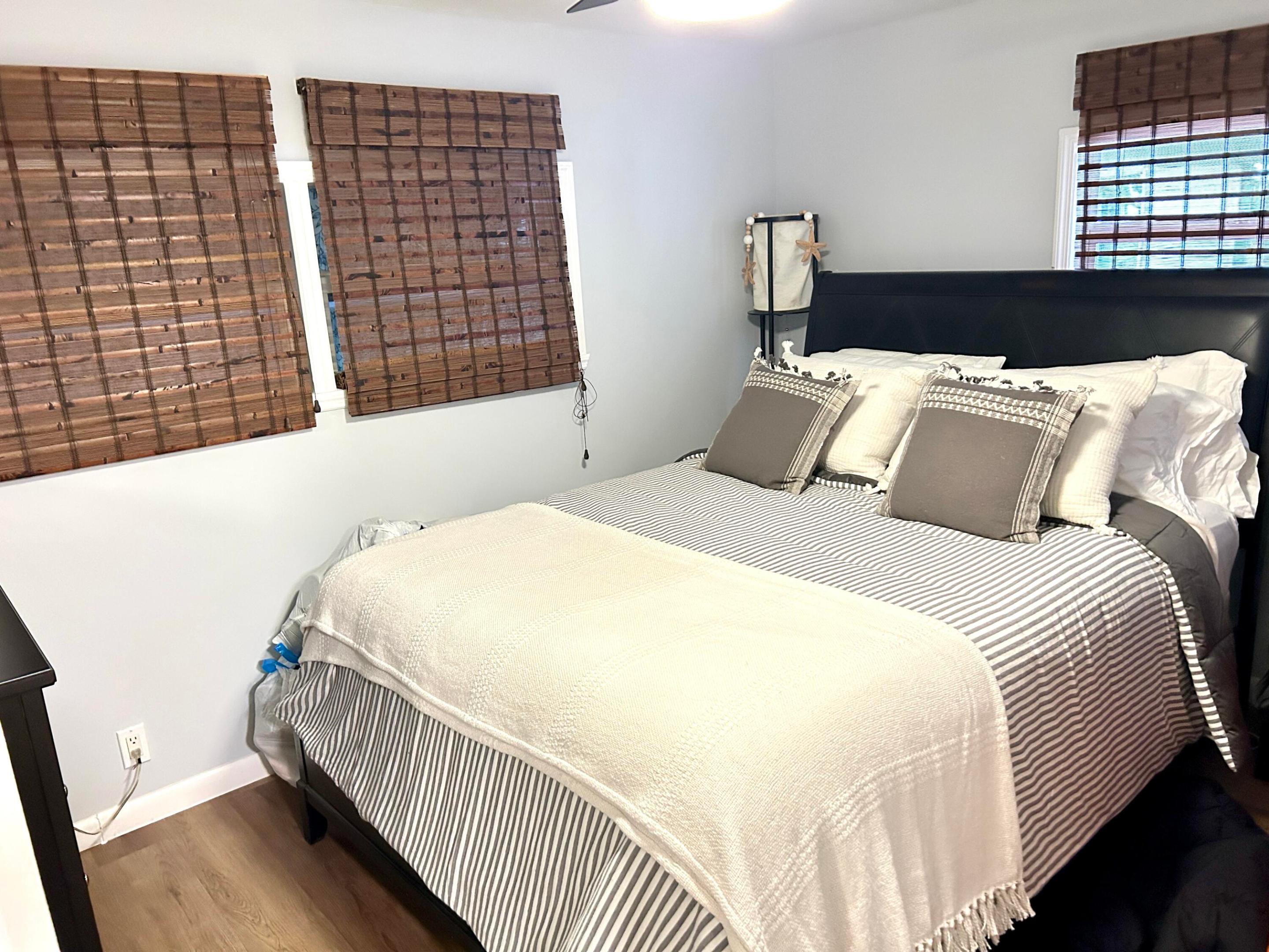 Title # 3657116 - 3657117 and IN # 41725 - 41725B - Residential