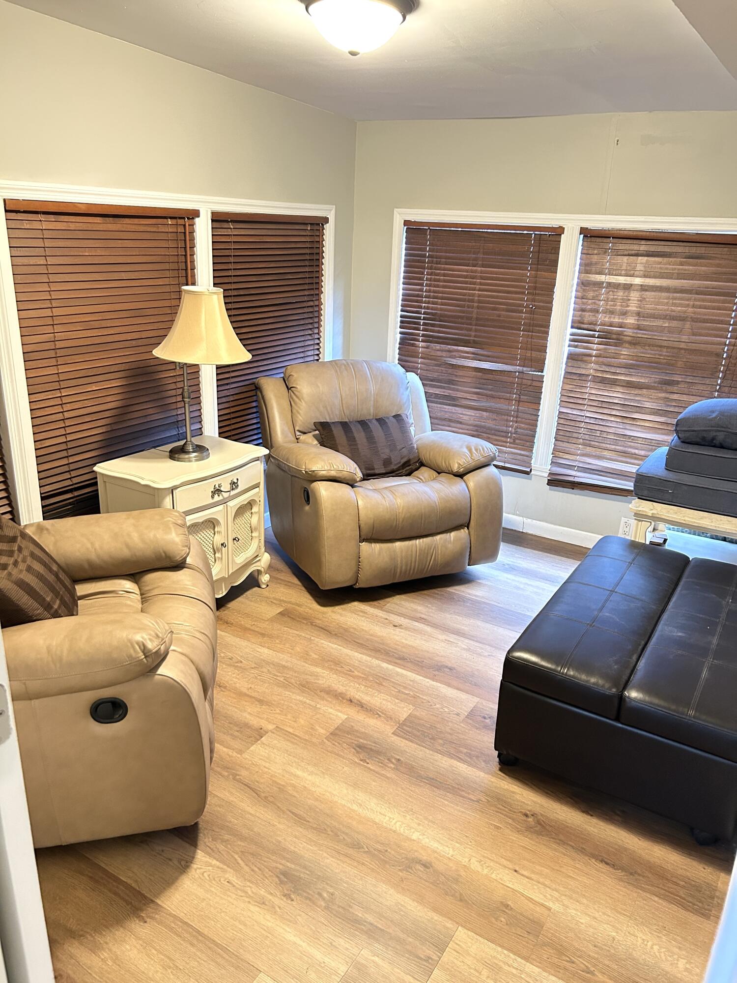 Title # 3657116 - 3657117 and IN # 41725 - 41725B - Residential