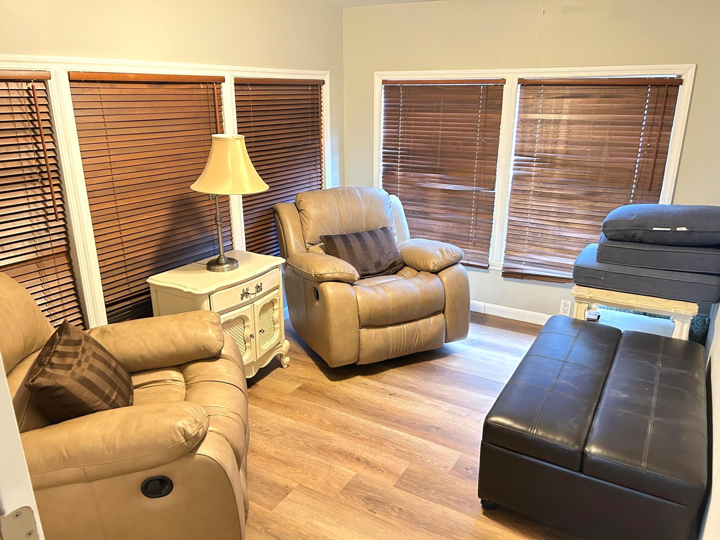 Title # 3657116 - 3657117 and IN # 41725 - 41725B - Residential