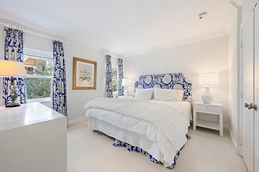 Photo of 122 Peruvian Avenue #16, Palm Beach, FL 33480 (MLS # B26076499)