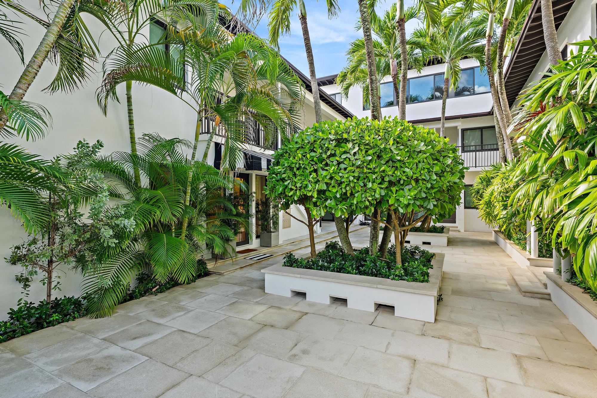 122 Peruvian Avenue 16