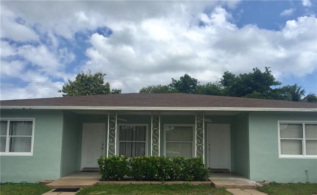 Photo of 1712 NE 20 Avenue, Fort Lauderdale, FL 33305 (MLS # F10278425)