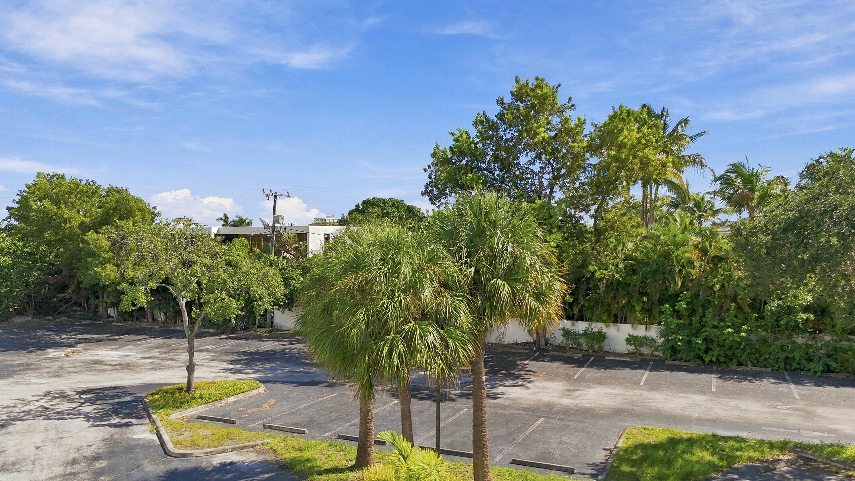 1450 N Federal Highway