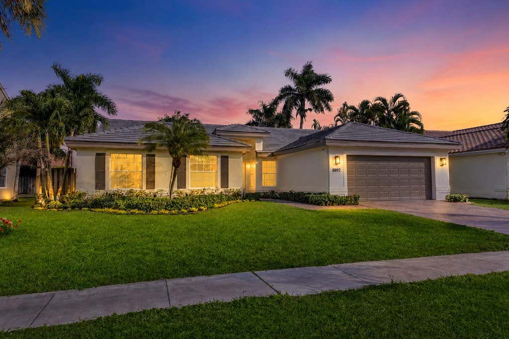 Photo of 8892 JASPERS Drive, Boynton Beach, FL 33472 (MLS # B26057575)