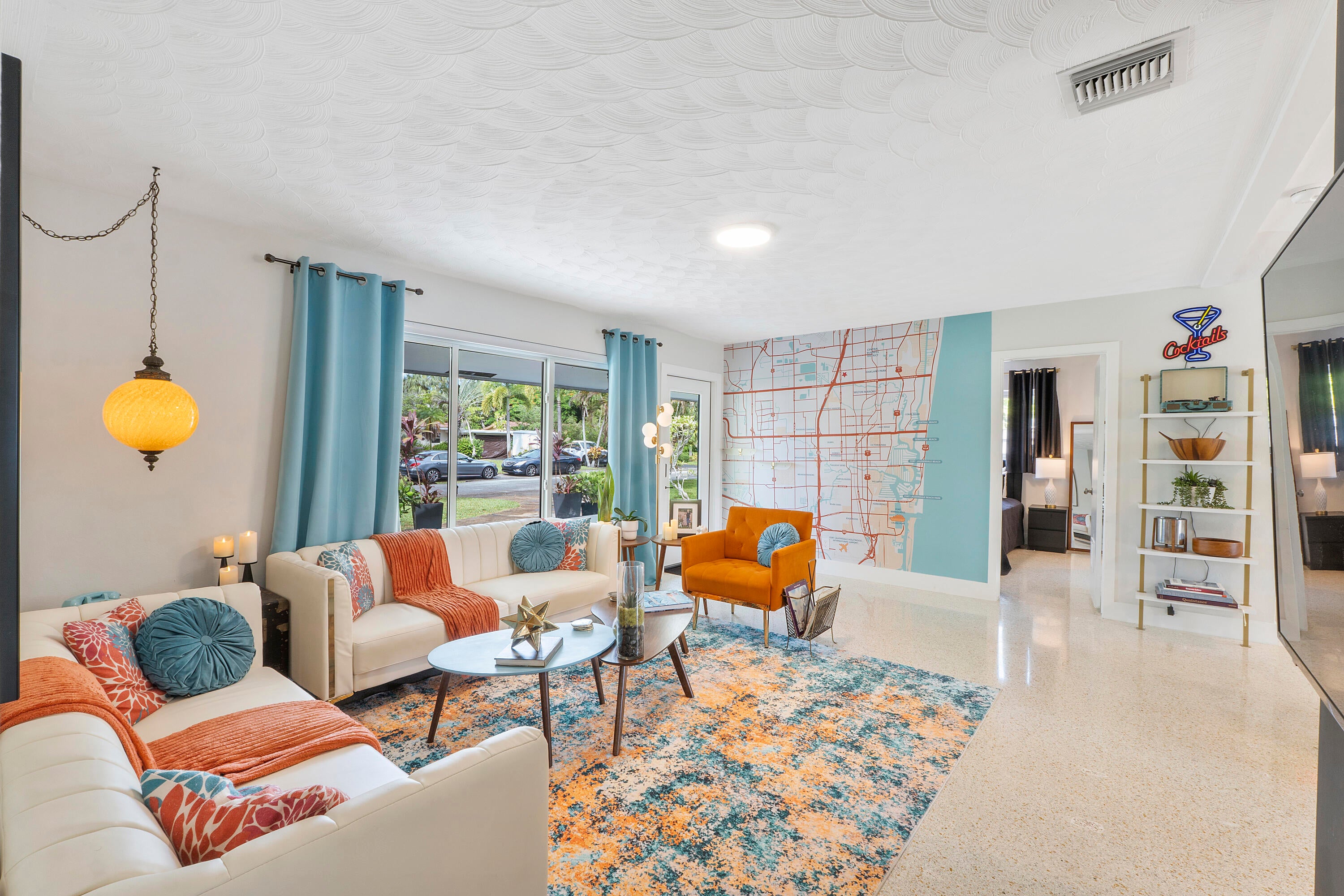 3557 LLOYD Drive