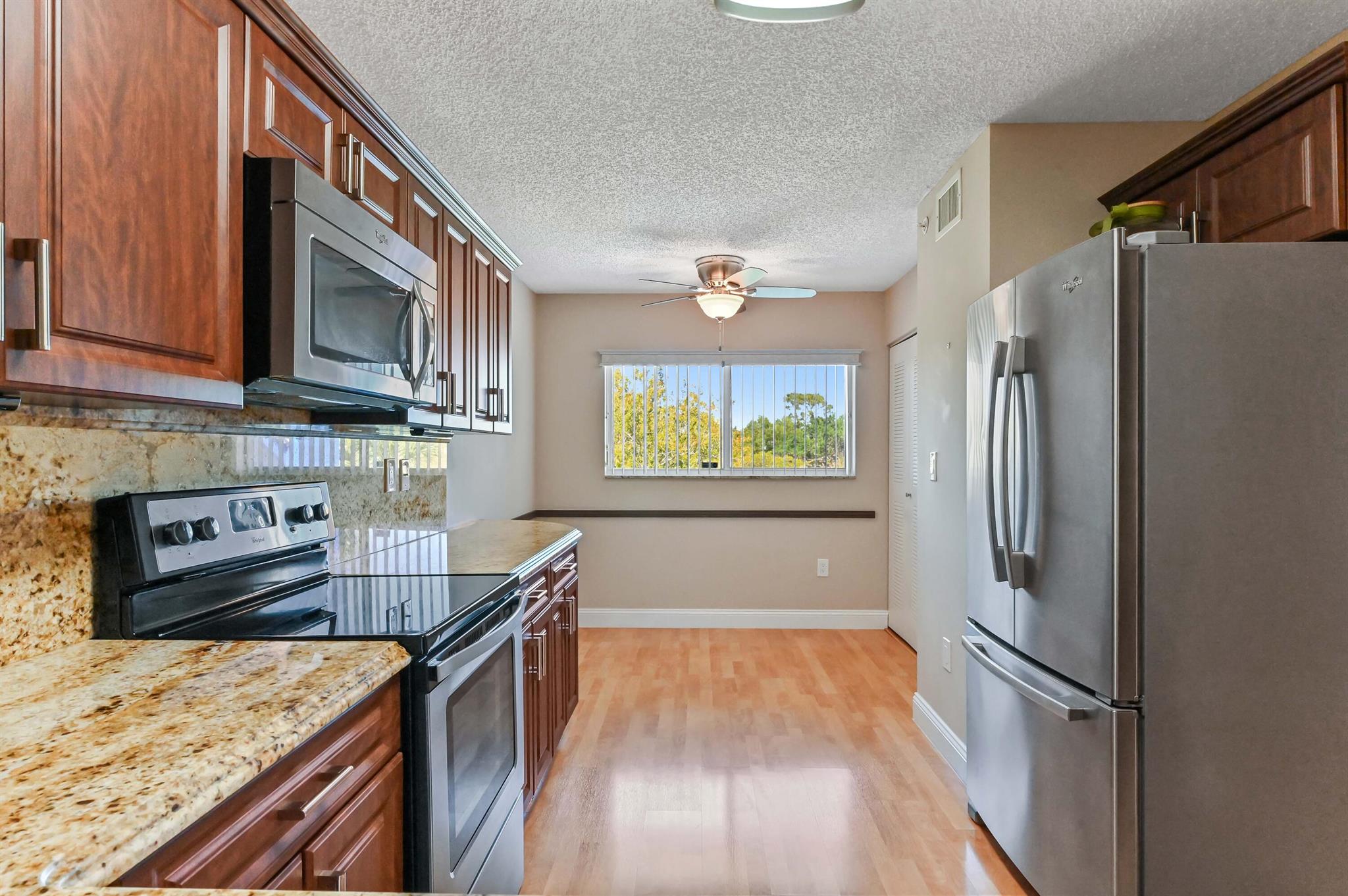 4734 Lucerne Lakes Boulevard E 302