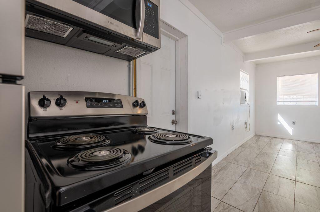 2516 Ave L Unit b