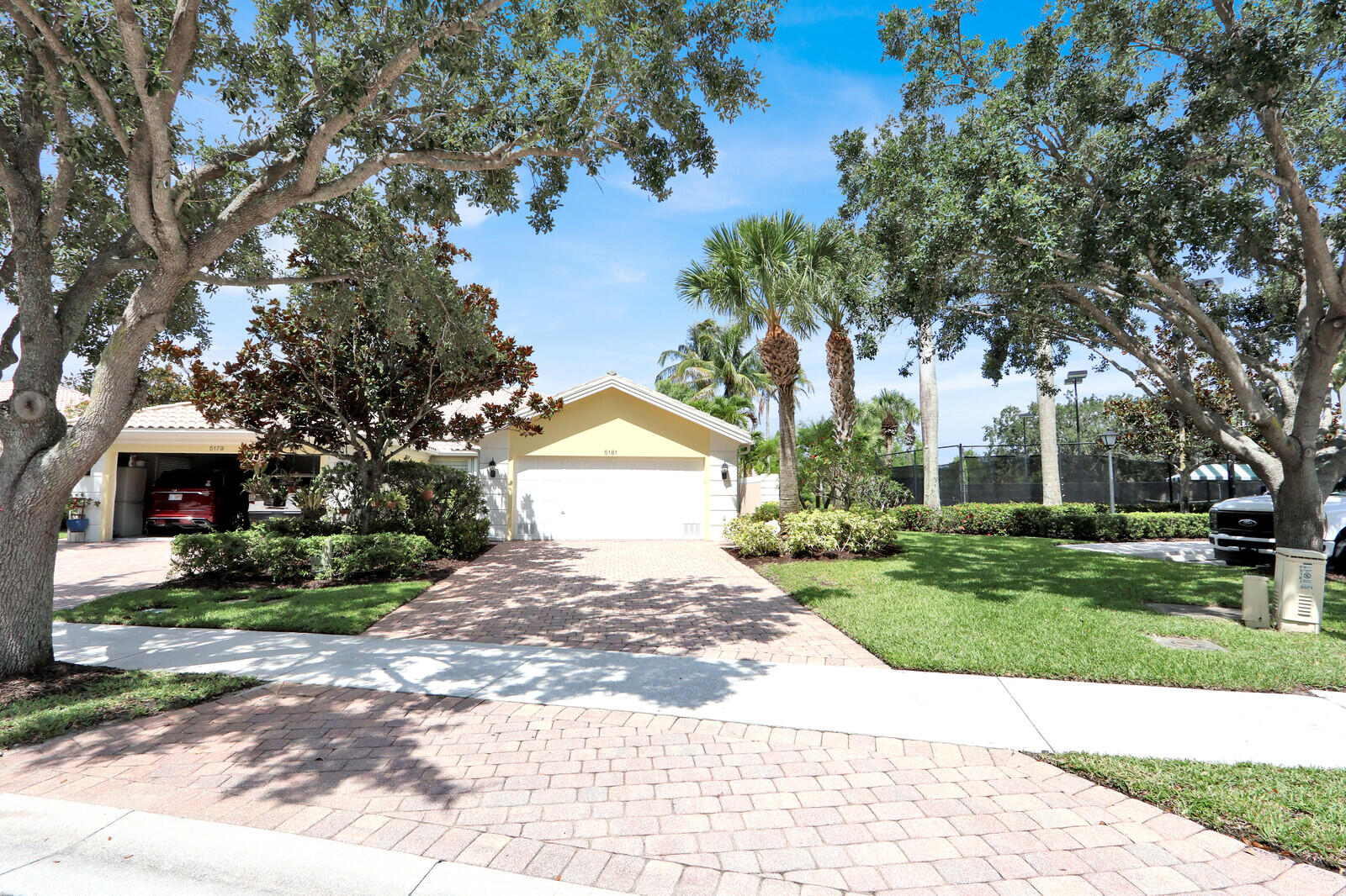 5181 Magnolia Bay Circle