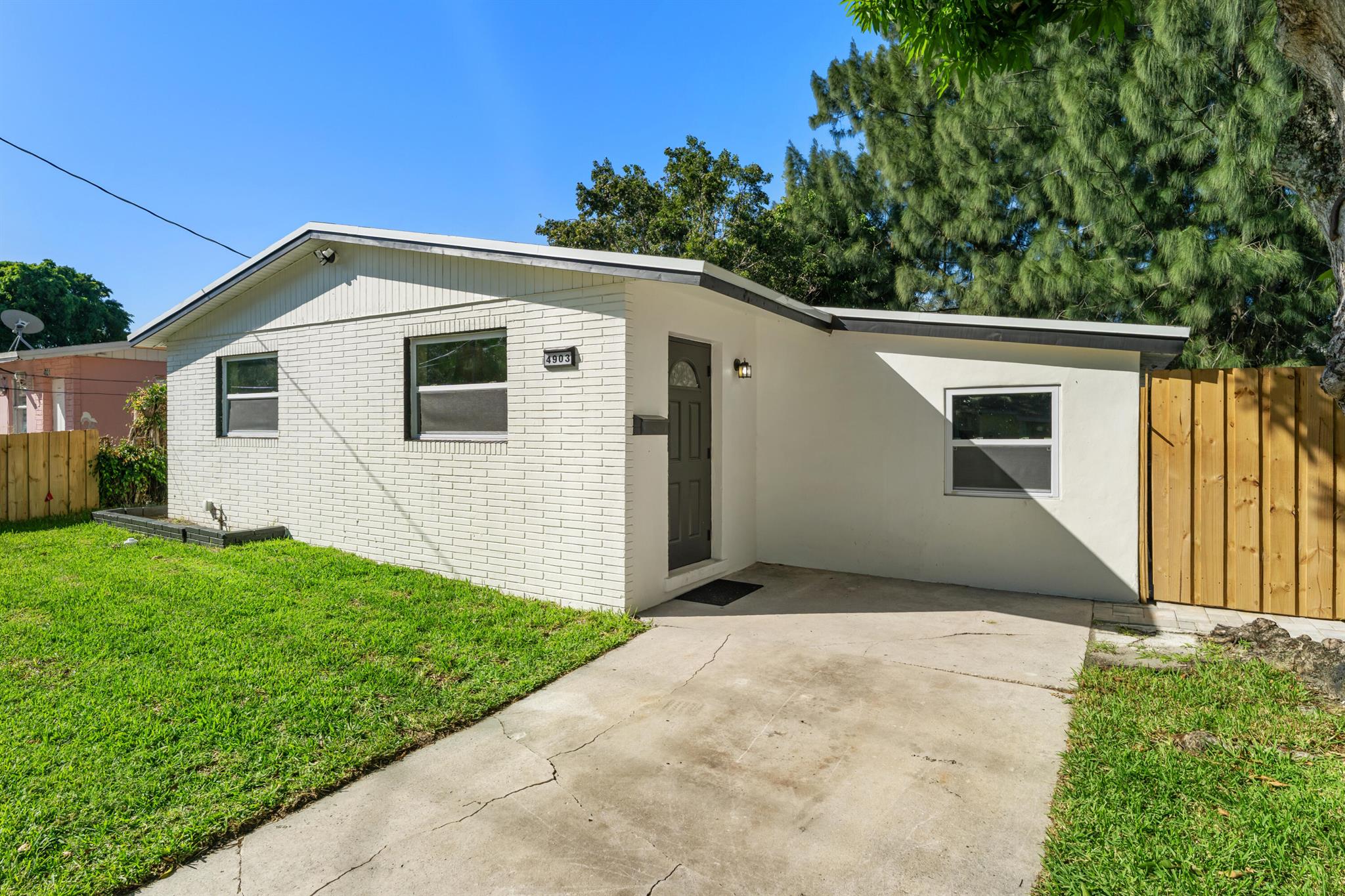 NORTH PALM BCH 2 - Residential