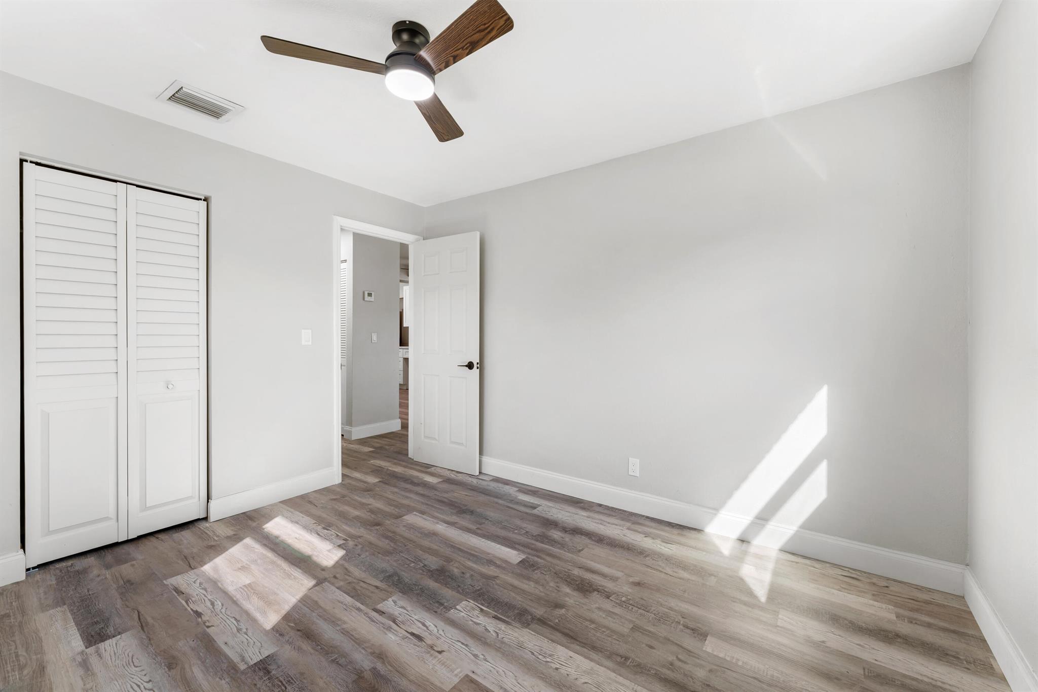 NORTH PALM BCH 2 - Residential