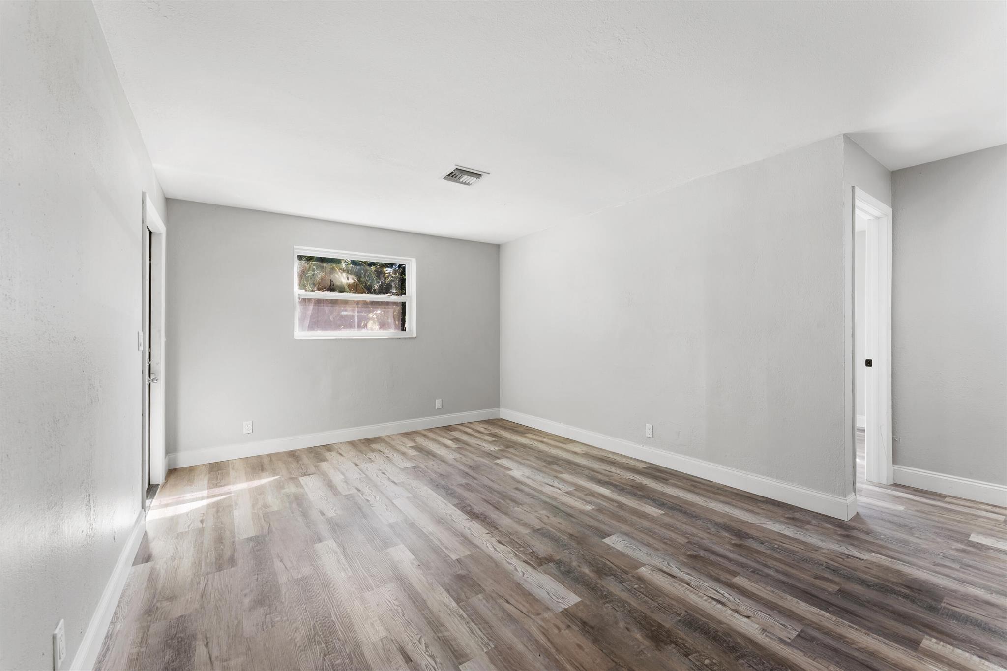 NORTH PALM BCH 2 - Residential