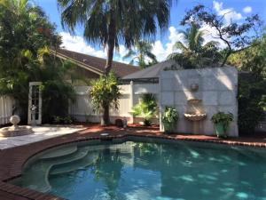 PINEWOOD EAST 2 OF WELLINGTON - Residential