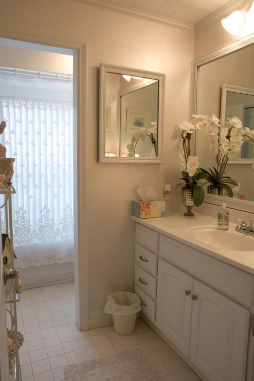 PINEWOOD EAST 2 OF WELLINGTON - Residential