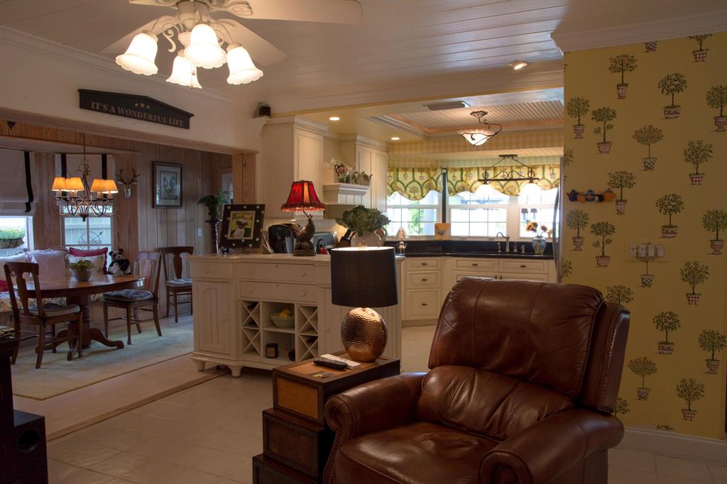 PINEWOOD EAST 2 OF WELLINGTON - Residential