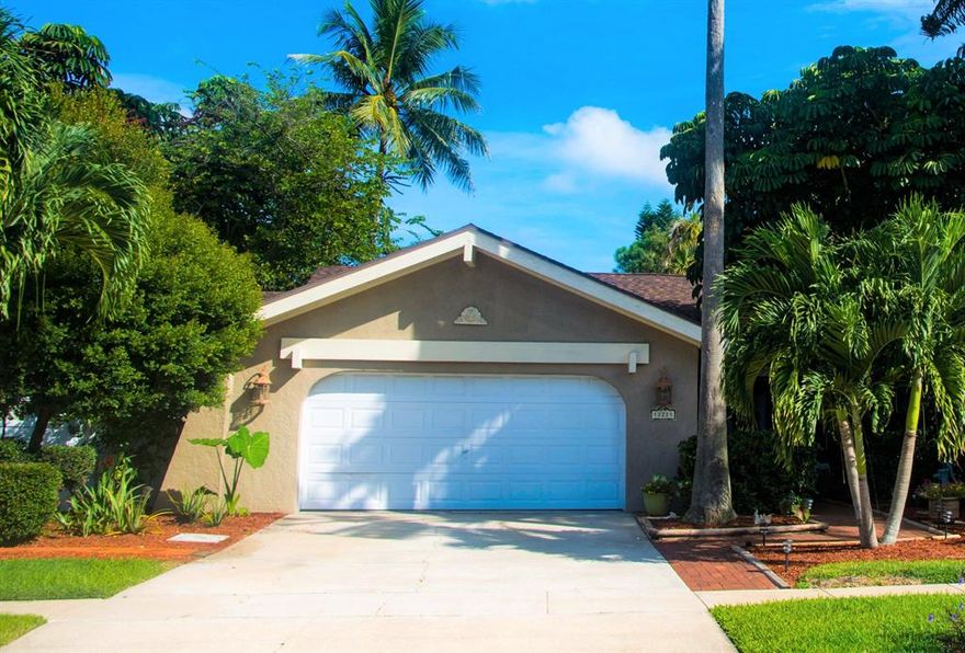 NO HOA!  Well taken care of beautiful 4 bedroom home with a pool in the heart of Wellington, Florida.  Beautiful wood ceilings.  New air conditioner Large lot!  Covered pool patio area.  Beautiful mature trees.  Close to the horse show!  A Rated schools!  Home has a Bose sound system!
Loads of upgrades! Roof is approximately 
3 years old.  Bathrooms have been beautifully remodeled.  No HOA!   Original owner!  Home has a gorgeous yard and a private pool!   Come take a look!  You will fall in love!
Call Judy to schedule a showing.  
Shown by appointment only!