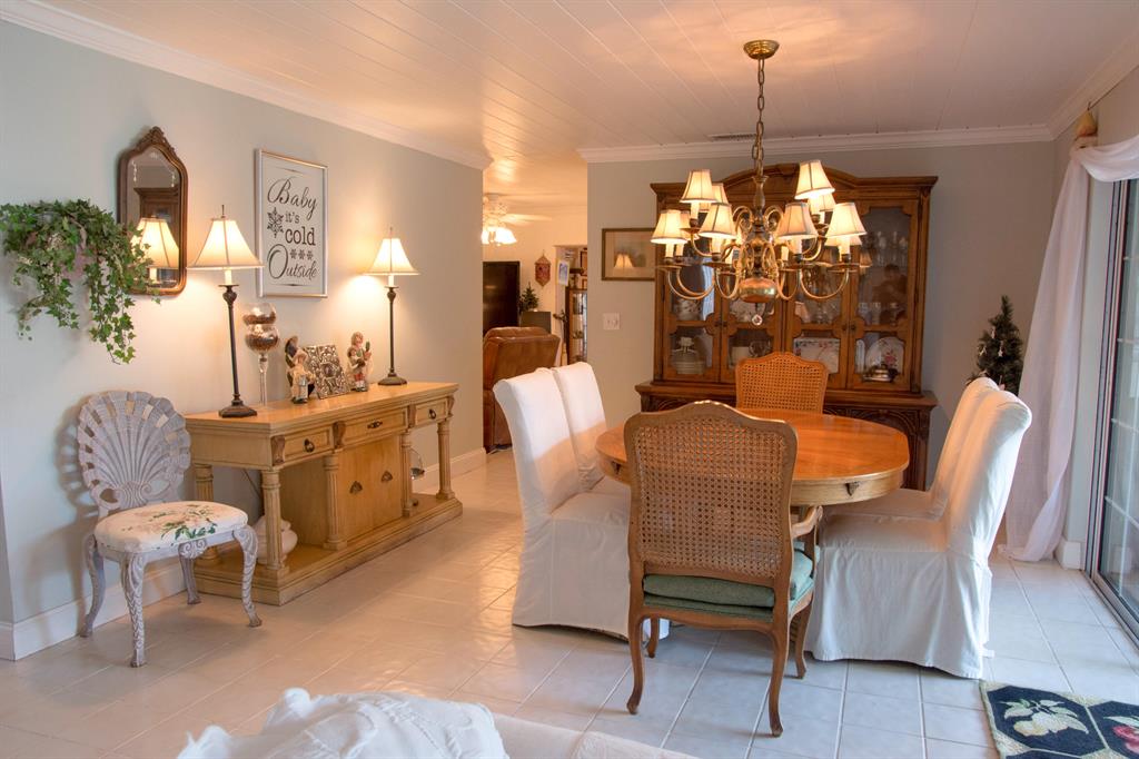 PINEWOOD EAST 2 OF WELLINGTON - Residential